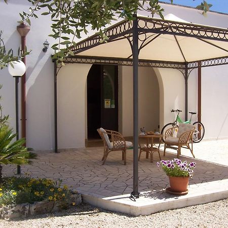 Otranto Le Sancinare Bed and Breakfast Casamassella Exteriör bild