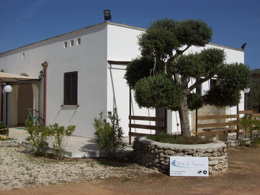 Otranto Le Sancinare Bed and Breakfast Casamassella Exteriör bild