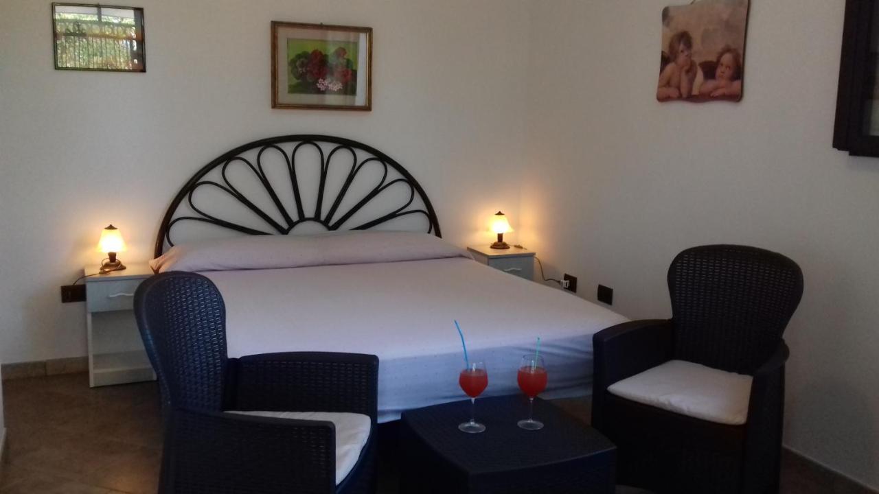 Otranto Le Sancinare Bed and Breakfast Casamassella Exteriör bild